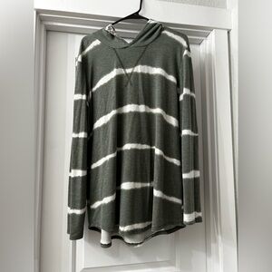 7th Roy sage green and cheetah oversized sweater. Size XL